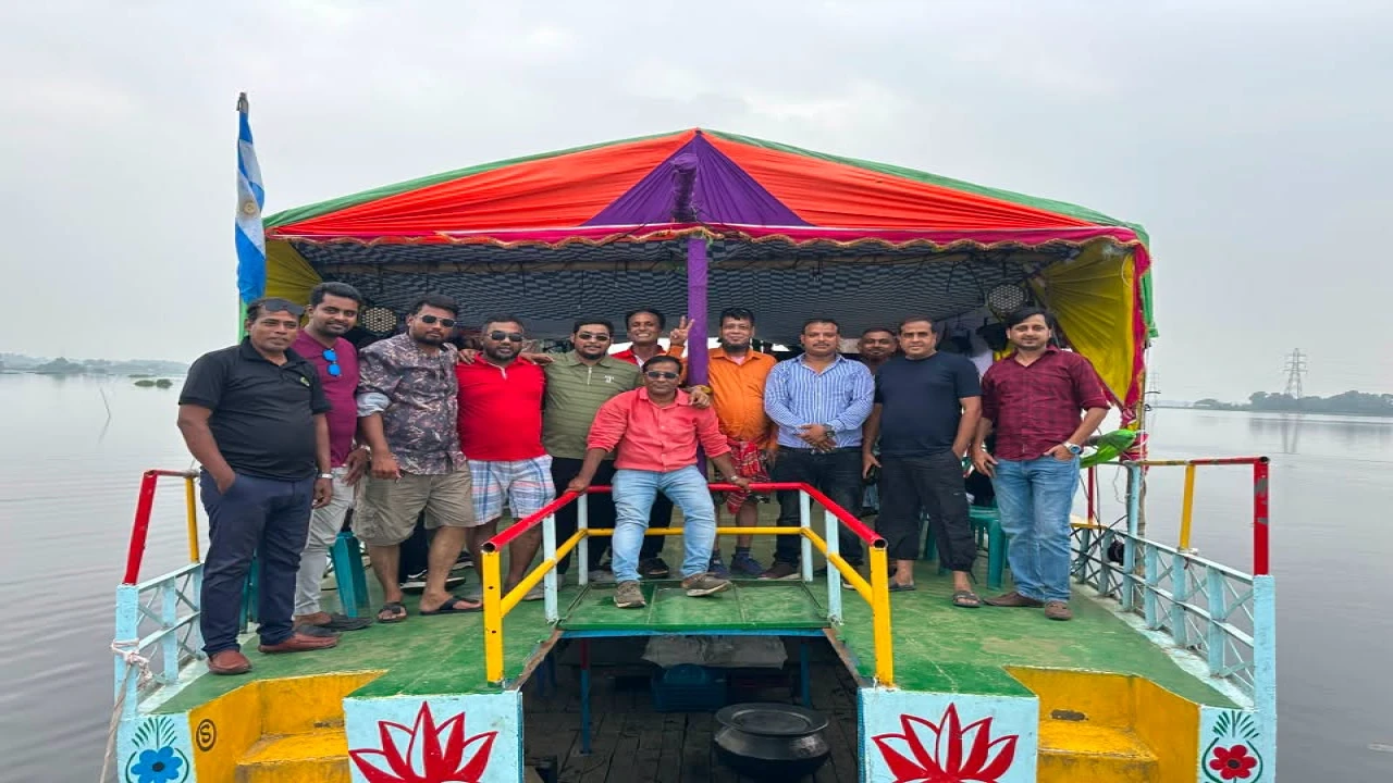 সম্প্রীতি ও সৌহার্দ্য বৃদ্ধিতে পূবাইল সাংবাদিক ক্লাবের নৌকা ভ্রমন -২০২৬