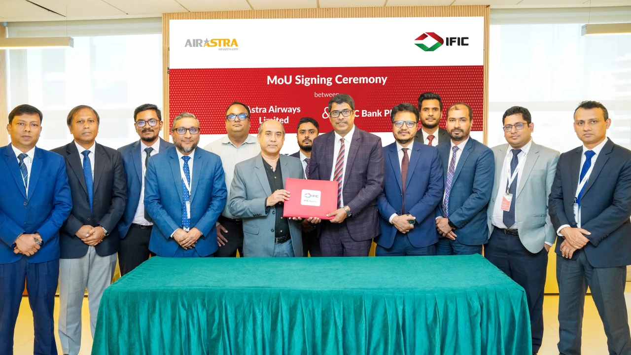 আইএফআইসি ব্যাংক ও অ্যাস্ট্রা এয়ারওয়েজ লিমিটেডের মধ্যে সমঝোতা স্মারক স্বাক্ষর