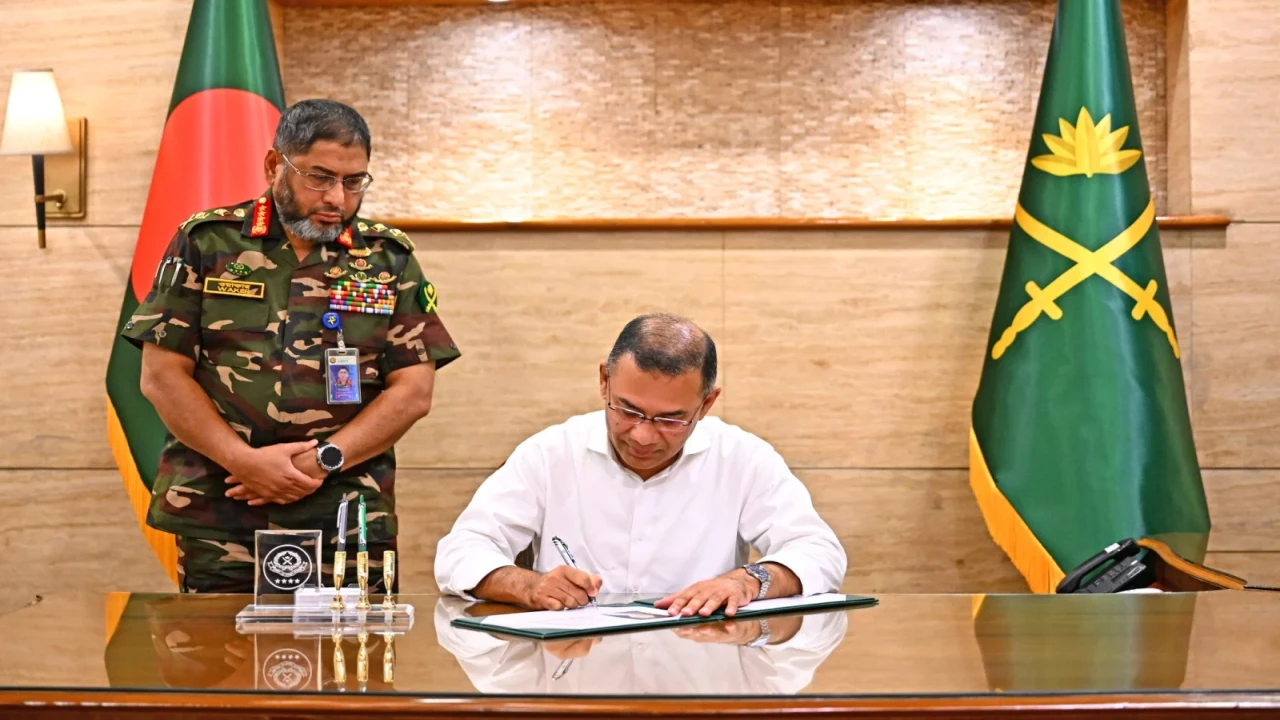 আধুনিক প্রযুক্তিনির্ভর সেনাবাহিনী গড়তে সরকারের নতুন রূপরেখা