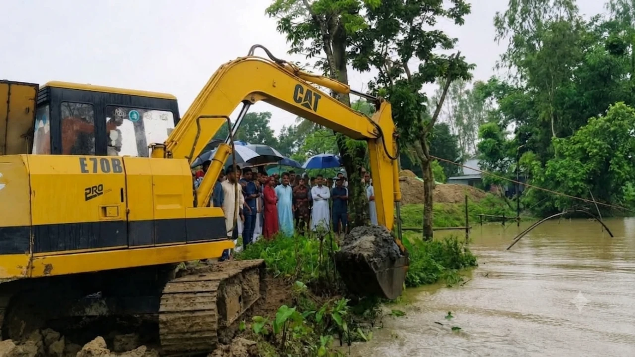 ফুলপুরে খাল খনন কর্মসূচি বন্ধ, টাকা ফেরত