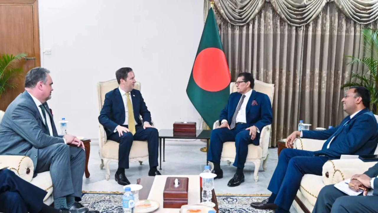 বাংলাদেশ-যুক্তরাষ্ট্র সম্পর্ক জোরদারে ‘ইতিবাচক অগ্রগতি’: সার্জিও গোর