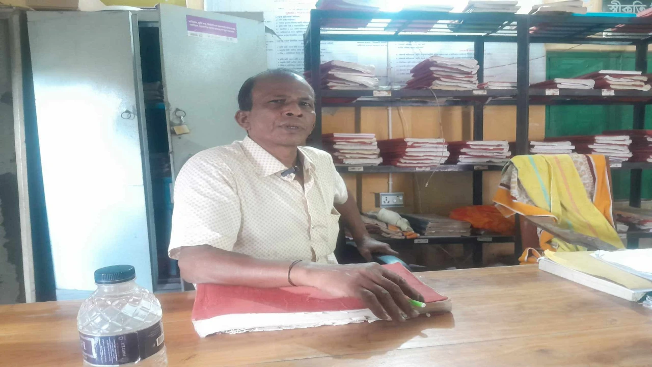 মাগুরায় বয়স ও শিক্ষাসনদ নিয়ে প্রশ্ন, ১৩ 