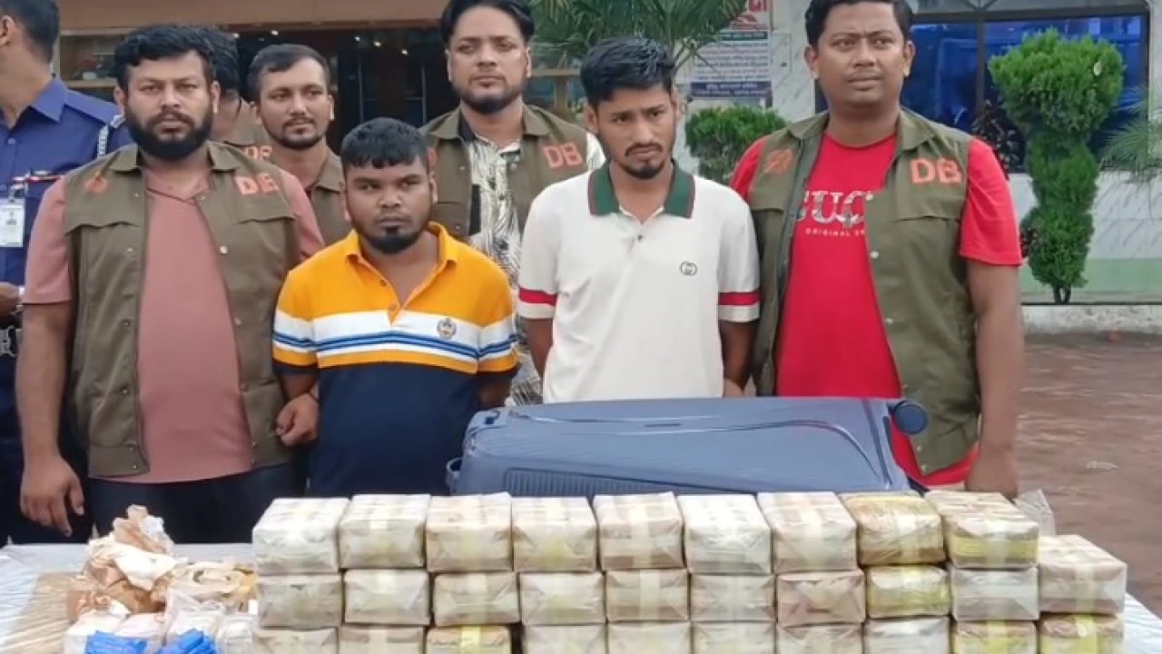 প্রাডো গাড়িতে মিলল ১৫ কোটি টাকার ইয়াবা