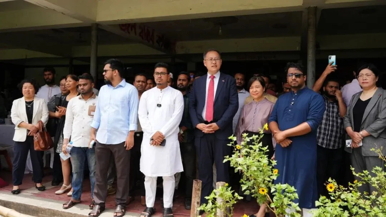 ডাকসুর উদ্যোগে চাকরিদাতারাই এলেন চাকরিপ্রার্থীর দ্বারে