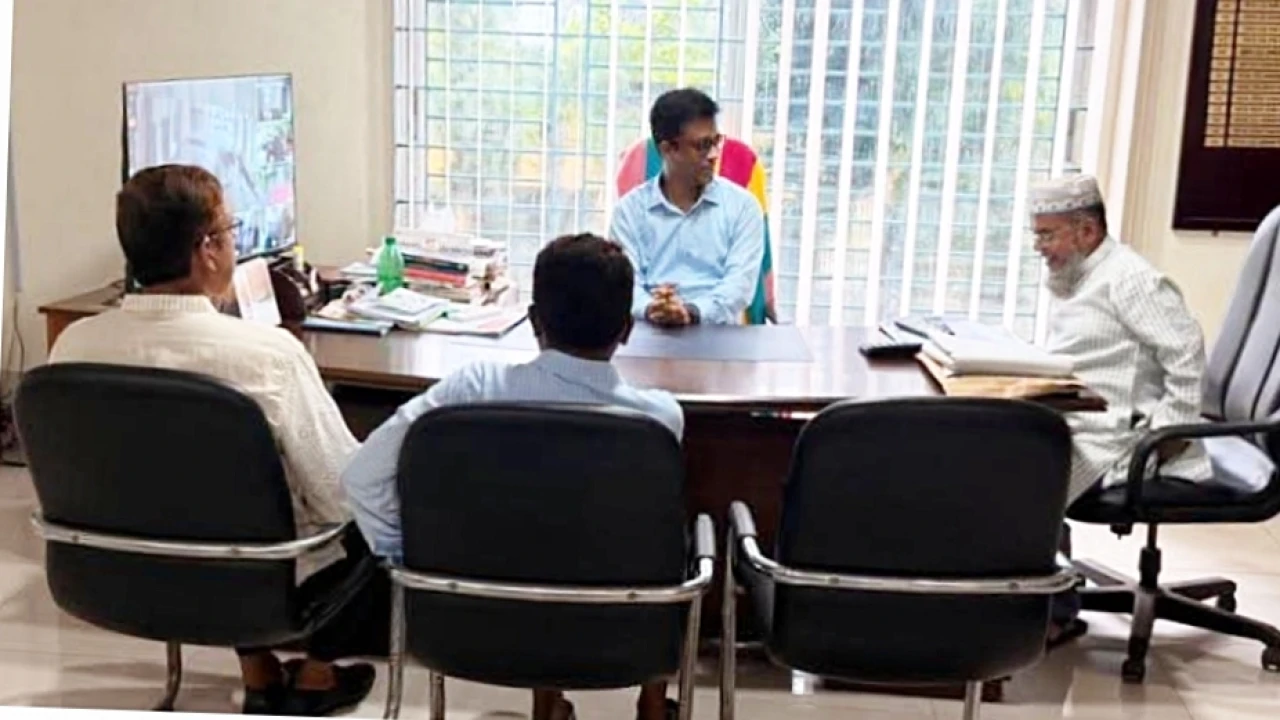 পিরোজপুরে তিন শিক্ষা দপ্তরে ডিসির আকস্মিক পরিদর্শন, জনবান্ধব সেবা নিশ্চিতের নির্দেশ  ‎  ‎