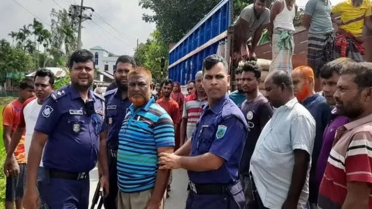 বগুড়ায় ২১০০ পিস ইয়াবাসহ ৭ মামলার আসামি গ্রেপ্তার