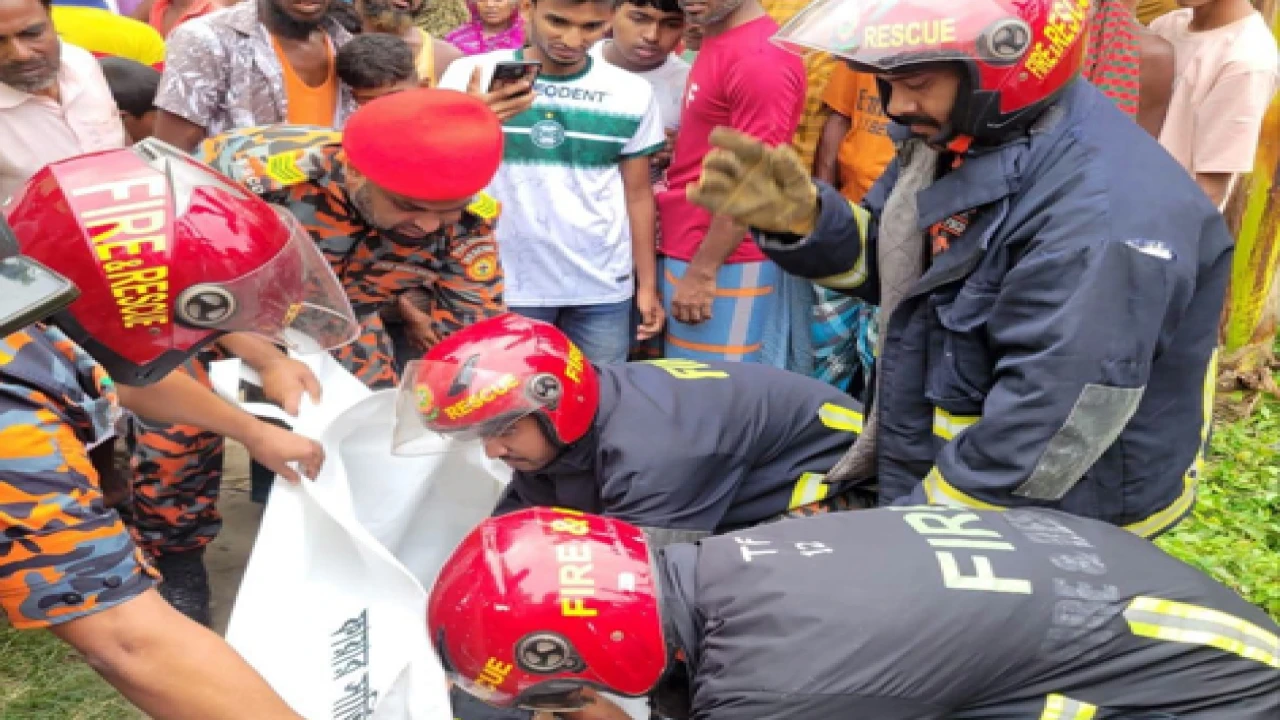 জীবন যেখানে থমকে দাঁড়ায়, ফায়ার সার্ভিস সেখানে সহায়কের ভূমিকা পালন করে