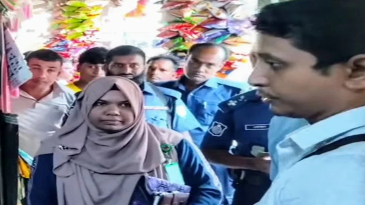 আদিতমারীতে অবৈধভাবে সার বিক্রি ও পরিবহন: দুইজনকে ৩৩ হাজার টাকা জরিমানা, ৫ বস্তা ডিএপি জব্দ