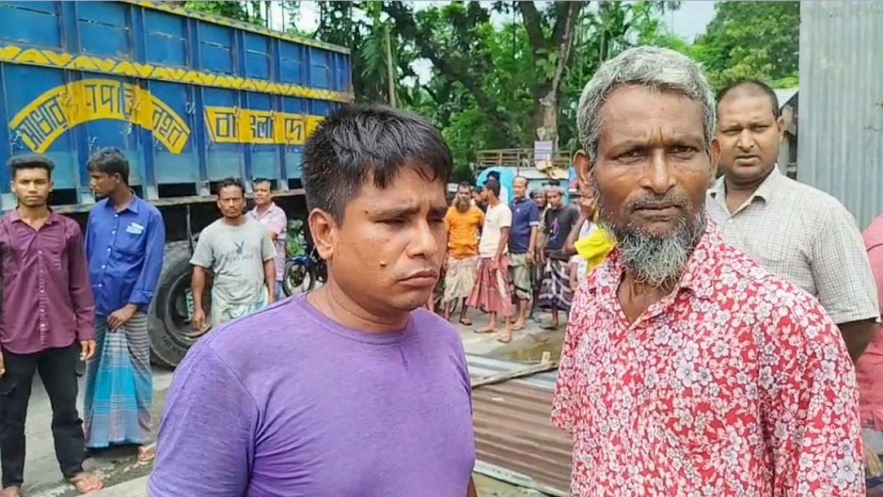 লালমনিরহাটে সার সংকট ও ডিলারদের বিরুদ্ধে সিন্ডিকেটের অভিযোগ