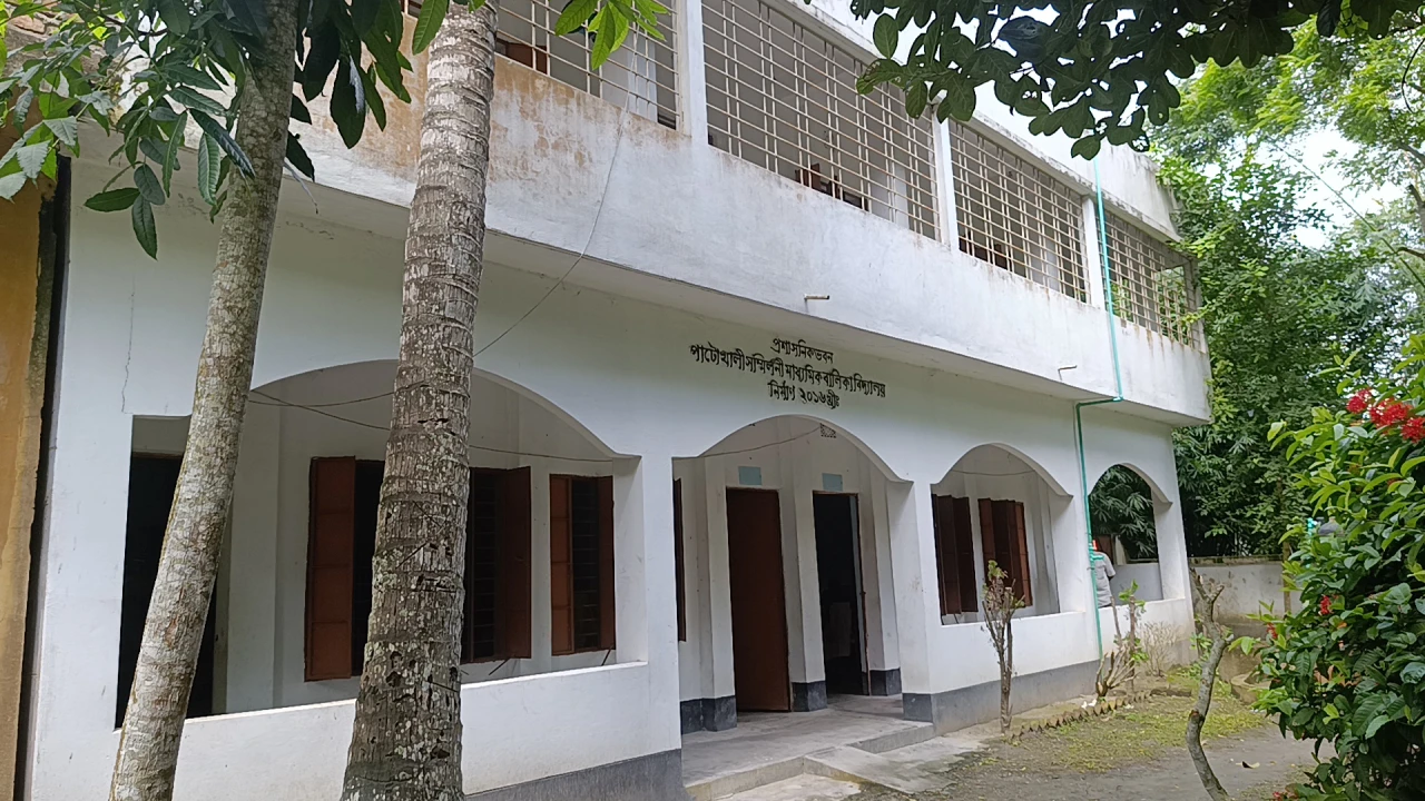 মাগুরায় নৈশপ্রহরীর বিরুদ্ধে মাদক-নারী কেলেঙ্কারির অভিযোগ