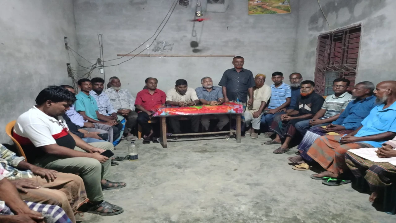 বগুড়ার ঐতিহ্যবাহী বথুয়াবাড়ি নৌকা বাইচ মেলা সফল করতে প্রস্তুতি সভা অনুষ্ঠিত