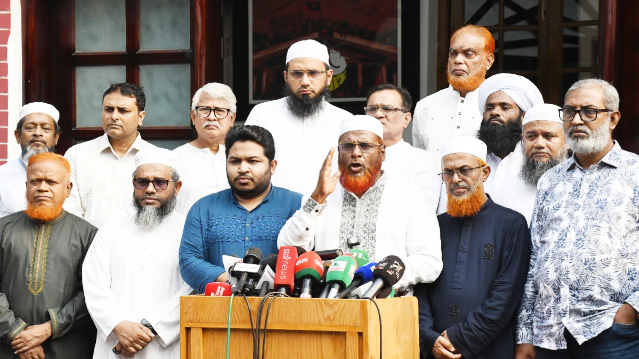 ৩১ অক্টোবর ঢাকা-খুলনা-যশোর-কুষ্টিয়া রুটে ১১ দলের লংমার্চ