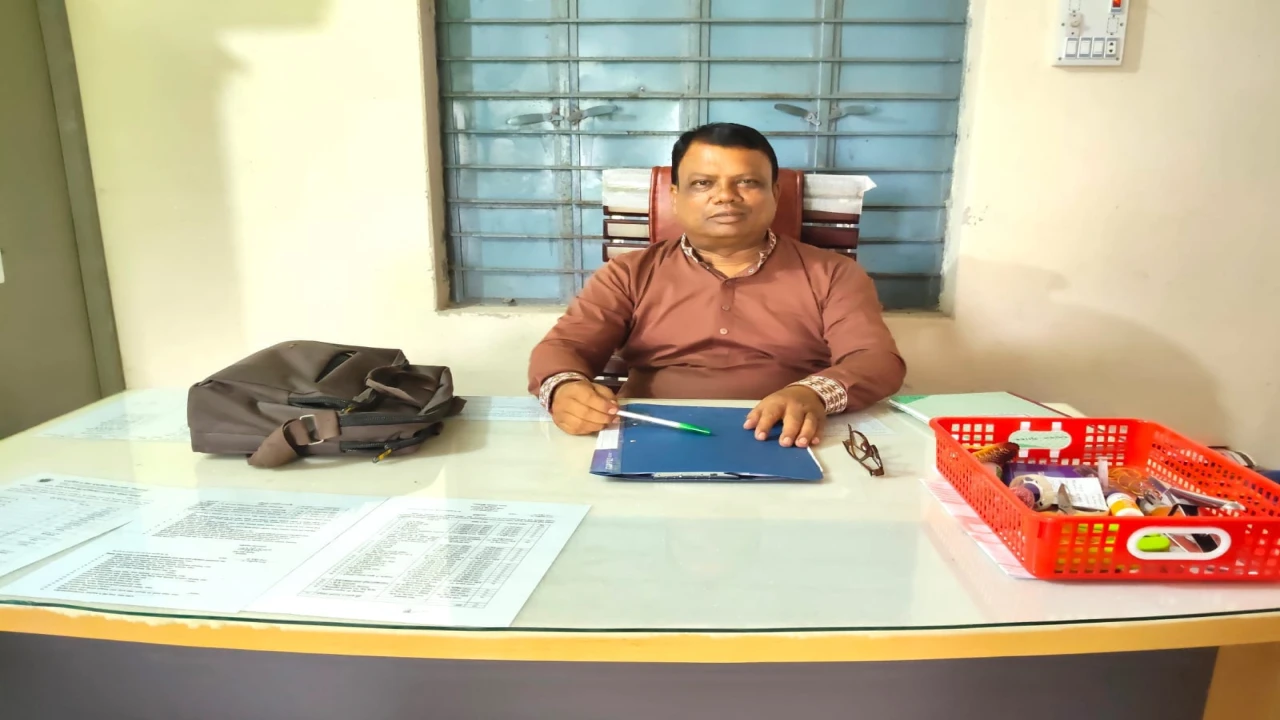 ধকরাহাট আদর্শ উচ্চ বিদ্যালয় বদলে যাওয়ার হাওয়া