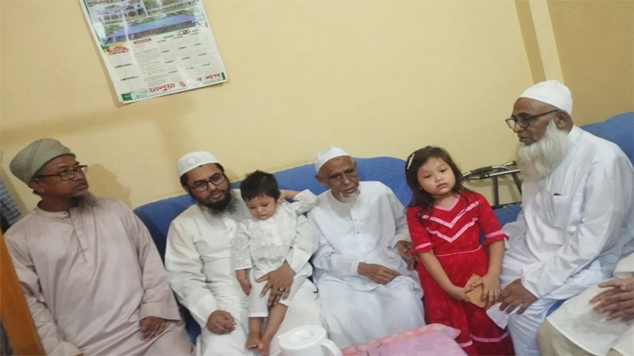 শহীদ নাসরুল্লাহ বদরের পরিবারের সাথে আমীরে খেলাফত মজলিসের সাক্ষাৎ