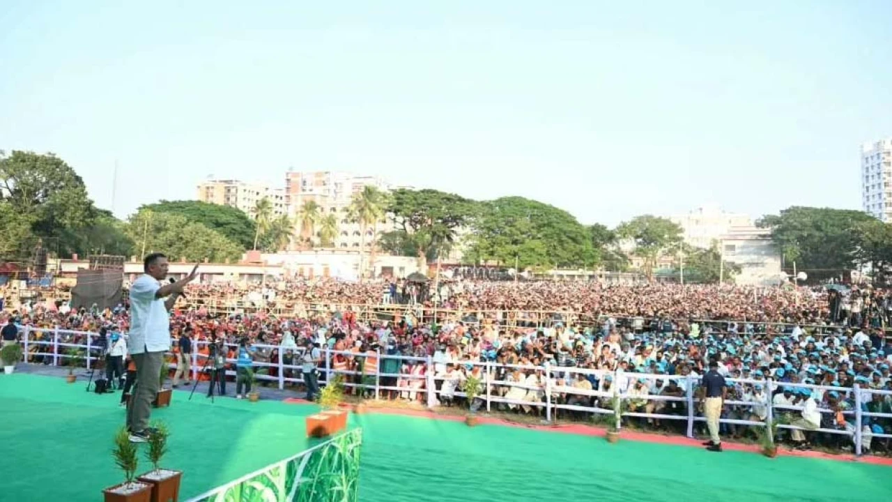 পতিত স্বৈরাচার ও বিরোধী দল মিলে দেশে অস্থিতিশীলতা সৃষ্টির ষড়যন্ত্র করছে: প্রধানমন্ত্রী