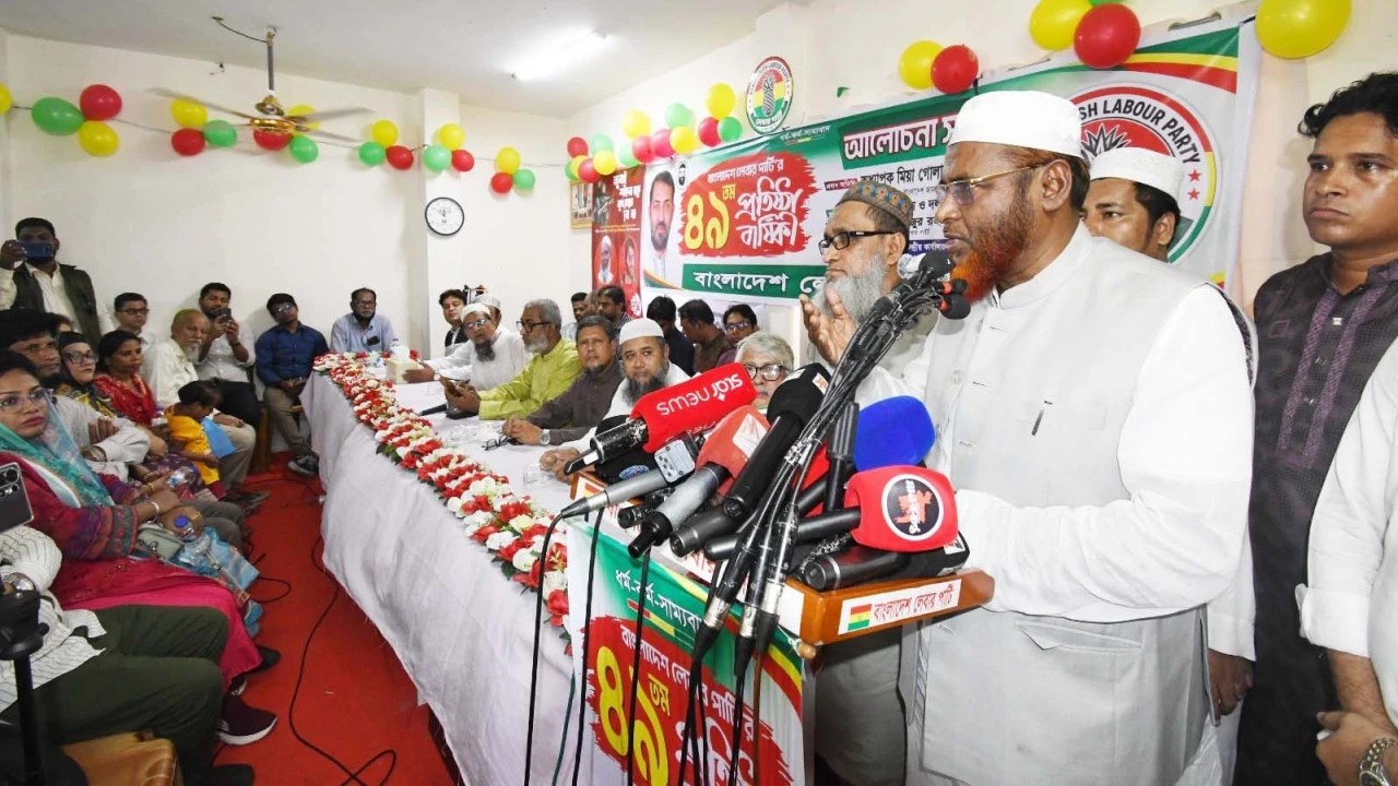 রাজনৈতিক অপরিপক্বতা ও অদূরদর্শী নেতৃত্বে সাত মাসেই দিশেহারা বিএনপি সরকার: গোলাম পরওয়ার